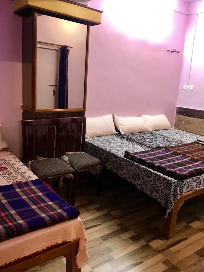 Golden Lodge Varanasi Exterior foto