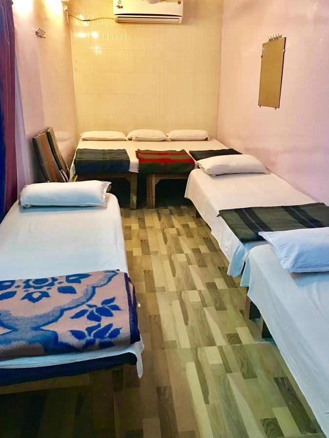 Golden Lodge Varanasi Exterior foto
